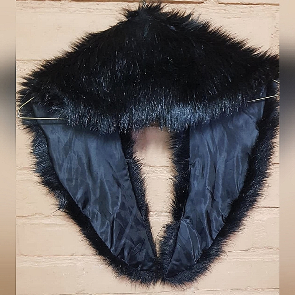 Vintage Faux Fur Collar - Picture 2 of 2
